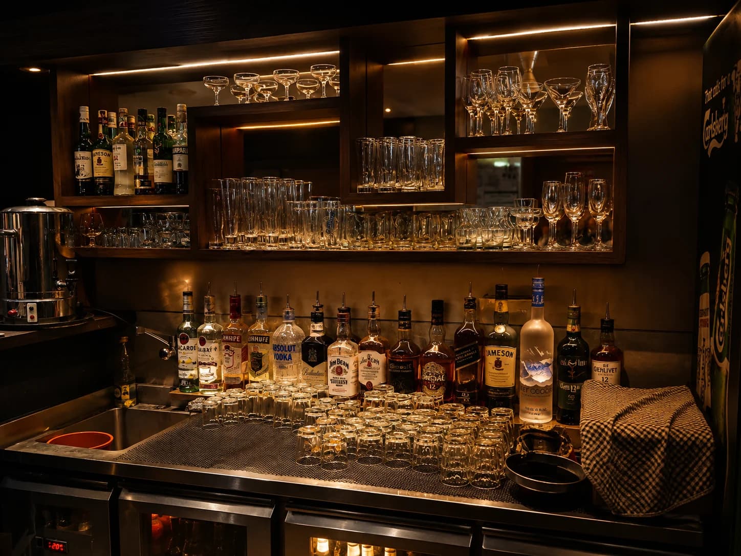 Bar & Mocktails